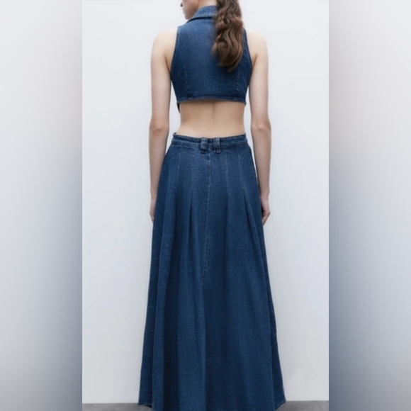 Urban Revivo Blue Denim Halter Maxi Dress - Picture 2 of 4